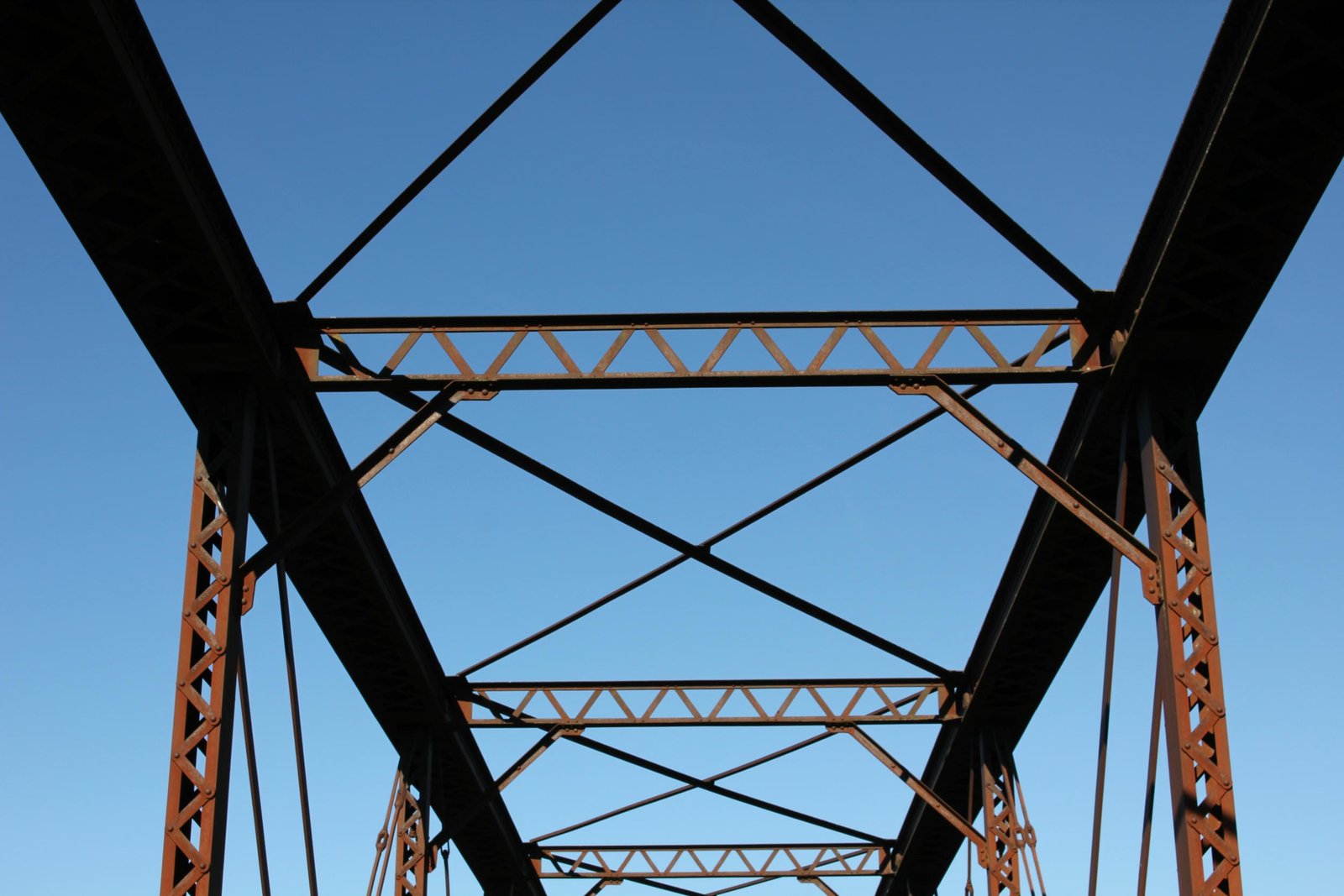 Sway bracing, south span
